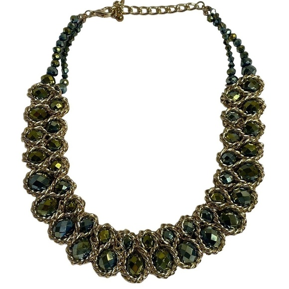 Statement necklace gold chain with iridescent beads - Picture 3 of 6